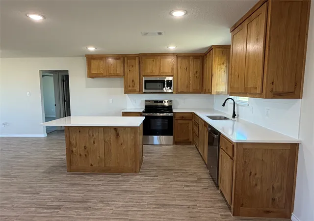 Photo 4 of Single family home for sale at 1012 Morgan Ct, Springtown, TX 76082 | MLS# 21112840 | Listing updated on 2026-09-21