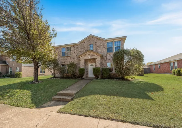 Homes for sale in Desoto, TX | 616 Jewelflower Dr, Desoto, TX 75115 | MLS# 21112692