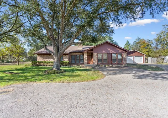 Homes for sale in Riesel, TX | 208 S Hedwig St, Riesel, TX 76682 | MLS# 21112961