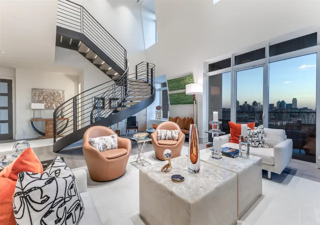 Photo 2 of Condo for sale at 3505 Turtle Creek Blvd #20E, Dallas, TX 75219 | MLS# 21109894 | Listing updated on 2026-09-06