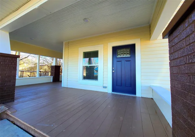 Photo 2 of Single family home for sale at 110 W Morton St, Denison, TX 75021 | MLS# 21111454 | Listing updated on 2026-10-01