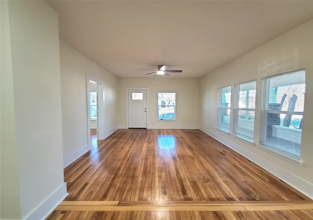 Photo 4 of Single family home for sale at 110 W Morton St, Denison, TX 75021 | MLS# 21111454 | Listing updated on 2026-10-01