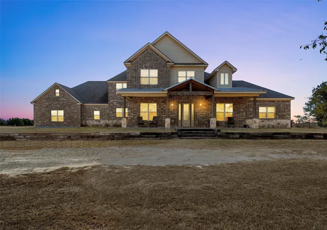 Photo 1 of Single family home for sale at 2370 Garrett Ln, China Spring, TX 76633 | MLS# 21112518 | Listing updated on 2026-09-18