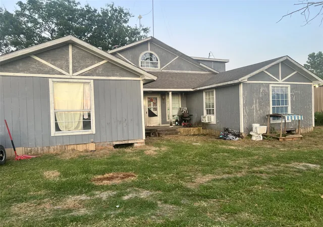 Photo 1 of Single family home for sale at 8103 Harden Oaks, Quinlan, TX 75474 | MLS# 21111316 | Listing updated on 2026-07-21