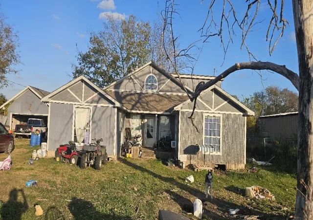 Photo 2 of Single family home for sale at 8103 Harden Oaks, Quinlan, TX 75474 | MLS# 21111316 | Listing updated on 2026-07-21
