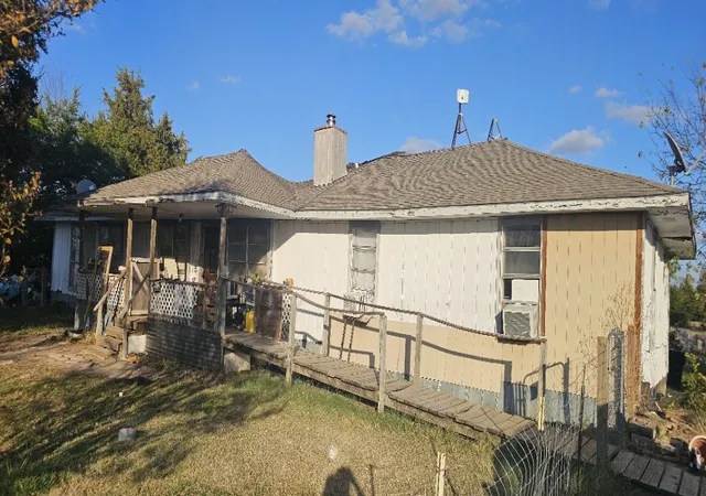 Photo 3 of Single family home for sale at 8079 Harden Oaks, Quinlan, TX 75474 | MLS# 21111312 | Listing updated on 2026-08-24
