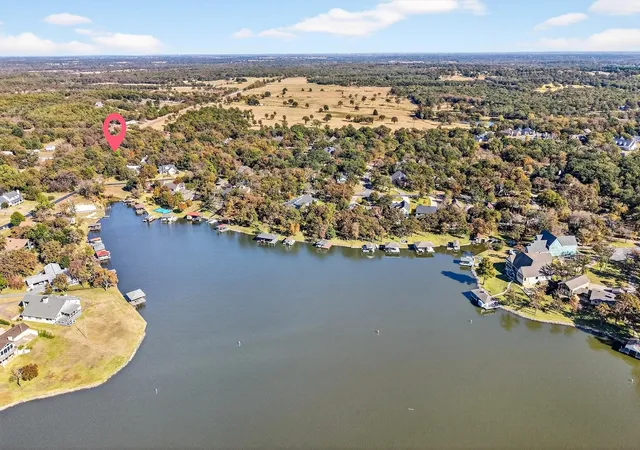 Homes for sale in Lake Kiowa, TX | 329 Comanche Dr, Lake Kiowa, TX 76240 | MLS# 21113682