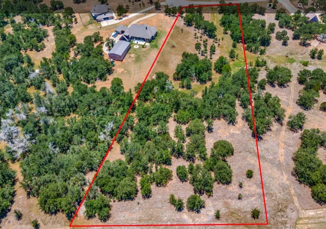 Homes for sale in Lipan, TX | 271 Creek Meadow Ct, Lipan, TX 76462 | MLS# 21114318