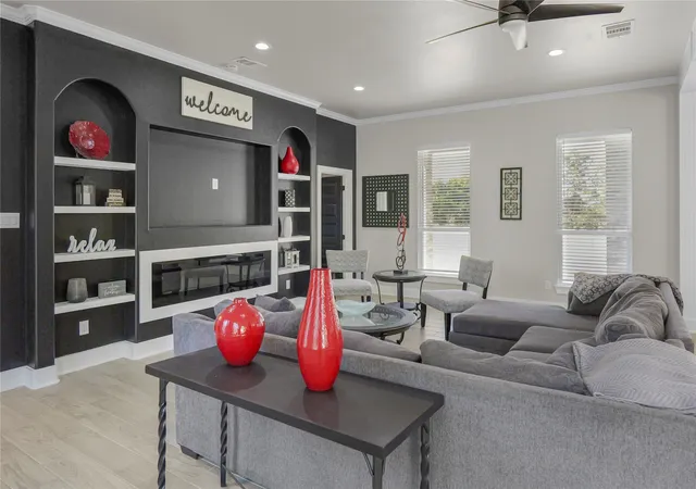 Photo 3 of Single family home for sale at 133 Crestview Dr, Corsicana, TX 75109 | MLS# 21114448 | Listing updated on 2026-09-16