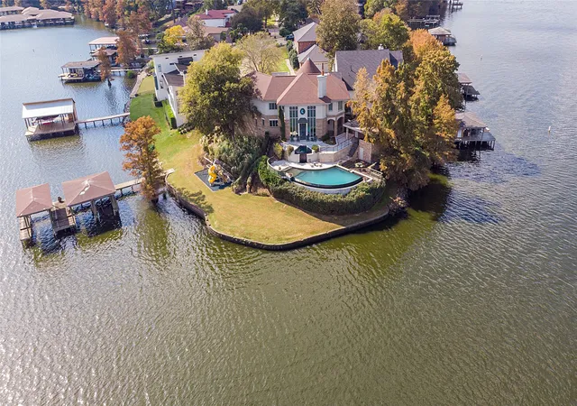 Photo 1 of Single family home for sale at 7 Lake Point Pl, Shreveport, LA 71119 | MLS# 21114023 | Listing updated on 2026-08-23