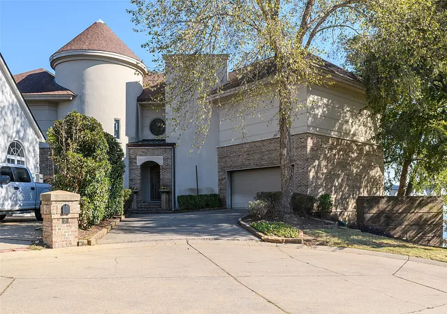 Photo 2 of Single family home for sale at 7 Lake Point Pl, Shreveport, LA 71119 | MLS# 21114023 | Listing updated on 2026-08-23