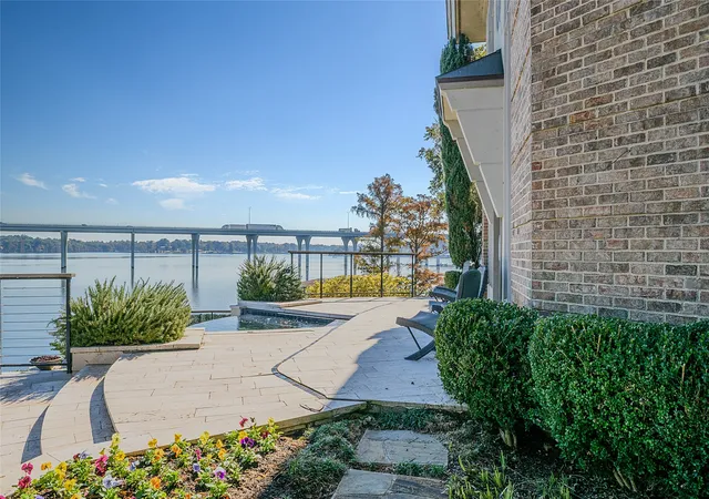 Photo 3 of Single family home for sale at 7 Lake Point Pl, Shreveport, LA 71119 | MLS# 21114023 | Listing updated on 2026-08-23
