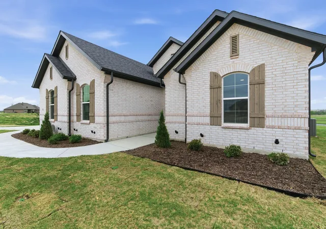 Photo 2 of Single family home for sale at 117 Emma Ct, Decatur, TX 76234 | MLS# 21113297 | Listing updated on 2026-08-25