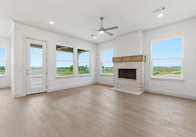 Photo 4 of Single family home for sale at 117 Emma Ct, Decatur, TX 76234 | MLS# 21113297 | Listing updated on 2026-08-25