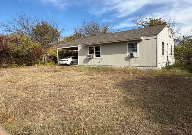 Photo 2 of Sale Pending at 2223 Kimberly Ln, Wichita Falls, TX 76301 | MLS# 21115263 | Listing updated on 2026-07-22