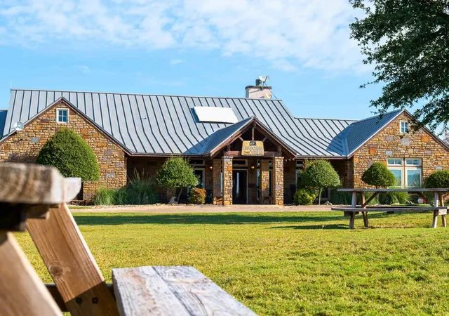 5th image of 380 Clubhouse Dr, Graford, TX 76449 | MLS# 21113736
