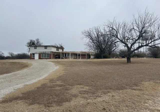 Homes for sale in Jacksboro, TX | 1115 W Belknap, Jacksboro, TX 76458 | MLS# 21115660