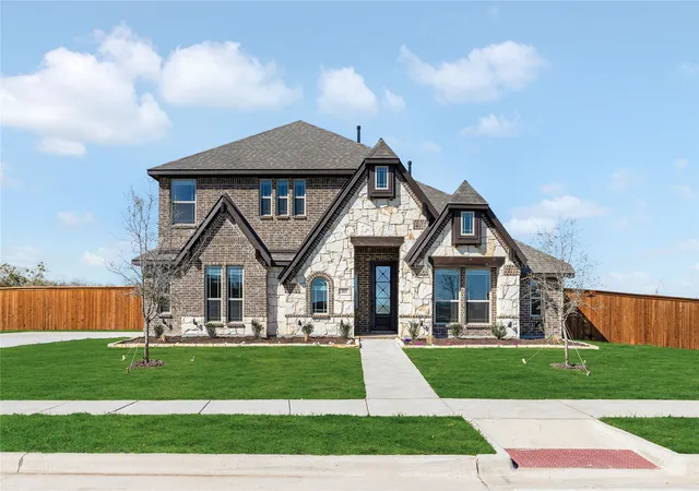 Homes for sale in Red Oak, TX | 315 Spring Cir, Red Oak, TX 75154 | MLS# 21101180