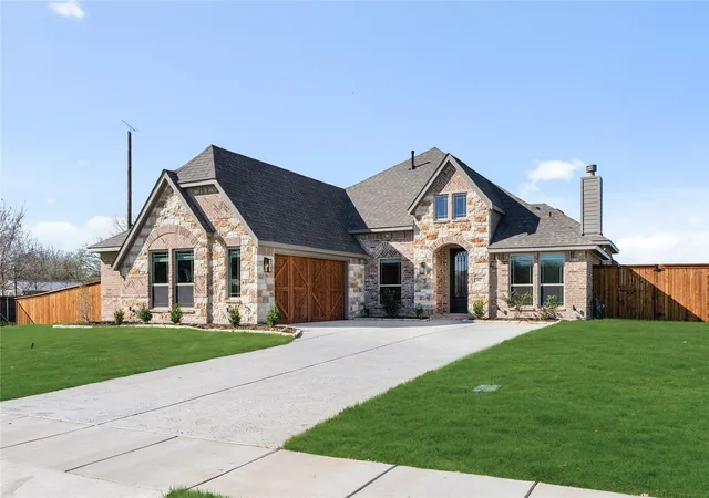 Homes for sale in Red Oak, TX | 307 Spring Cir, Red Oak, TX 75154 | MLS# 21101194