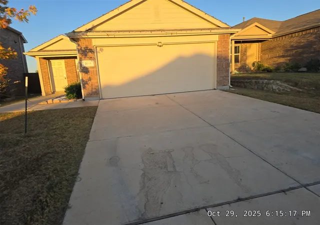 Homes for sale in Crandall, TX | 3114 Blakely Ct, Crandall, TX 75114 | MLS# 21115909