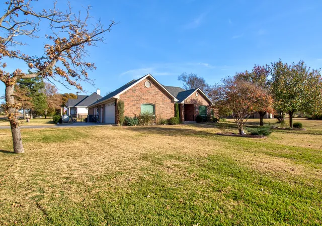 Homes for sale in Lake Kiowa, TX | 1321 Kiowa Dr E, Lake Kiowa, TX 76240 | MLS# 21115854