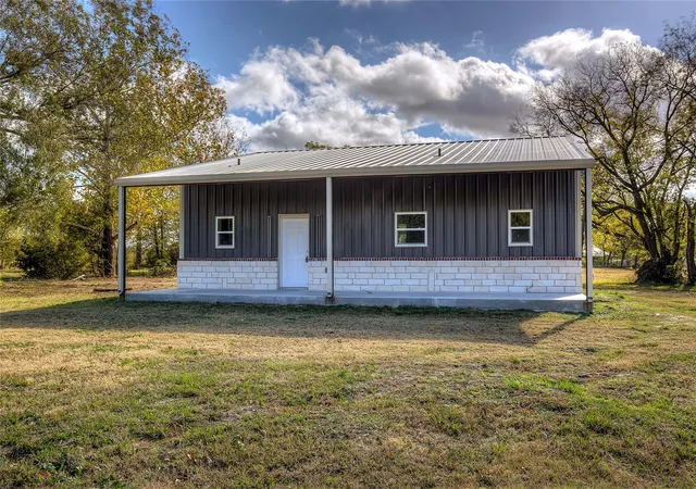 Photo 3 of Sale Pending at 520 N 1st St, Point, TX 75472 | MLS# 21115750 | Listing updated on 2026-08-03