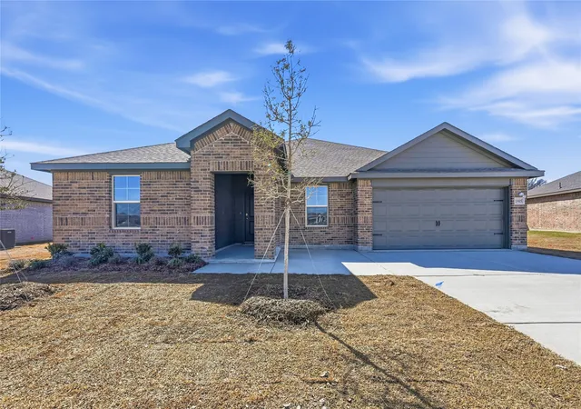 Photo 1 of Single family home for sale at 1905 Reveille Way, Terrell, TX 75160 | MLS# 21116313 | Listing updated on 2026-10-02