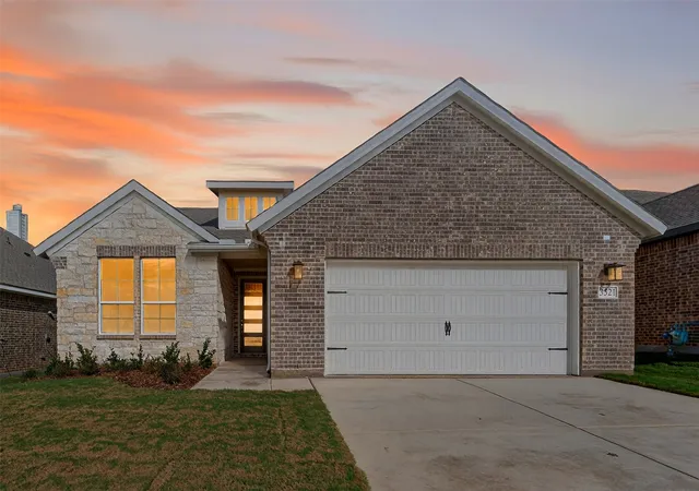 Homes for sale in Gainesville, TX | 3521 Helena St, Gainesville, TX 76240 | MLS# 21116417
