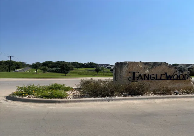 Homes for sale in Woodway, TX | 13007 Rainier Dr, Woodway, TX 76712 | MLS# 21049802