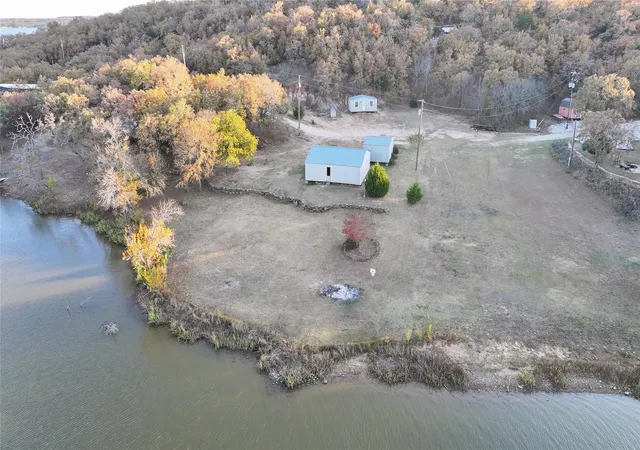 Photo 3 of Single family home for sale at 819 Captain S Dr, Bowie, TX 76230 | MLS# 21116419 | Listing updated on 2026-07-16