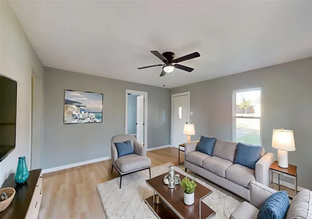 4th image of 5729 Donnelly Ave, Fort Worth, TX 76107 | MLS# 21116244