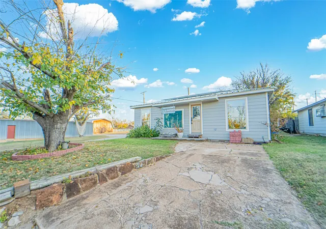 Homes for sale in Breckenridge, TX | 801 W Wheeler St, Breckenridge, TX 76424 | MLS# 21114922