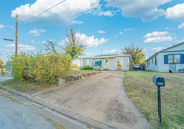 Homes for sale in Breckenridge, TX | 801 W Wheeler St, Breckenridge, TX 76424 | MLS# 21114922