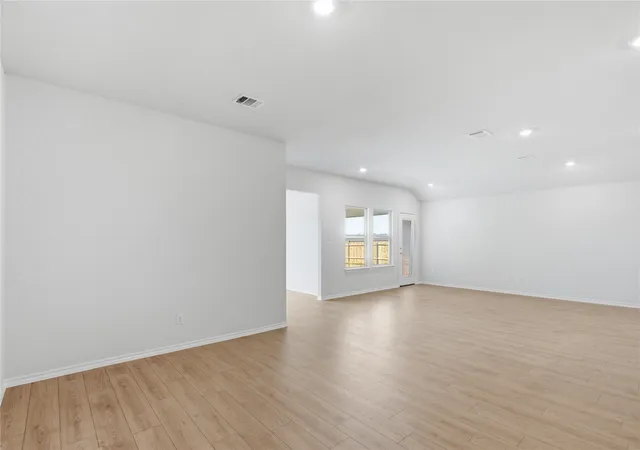 Photo 3 of Single family home for sale at 1917 Reveille Way, Terrell, TX 75160 | MLS# 21116808 | Listing updated on 2026-10-02