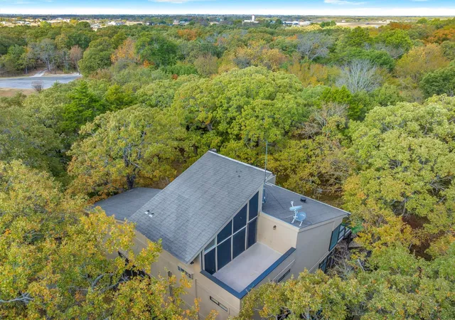 Photo 3 of Single family home for sale at 10461 County Road 2460, Terrell, TX 75160 | MLS# 21093299 | Listing updated on 2026-09-17