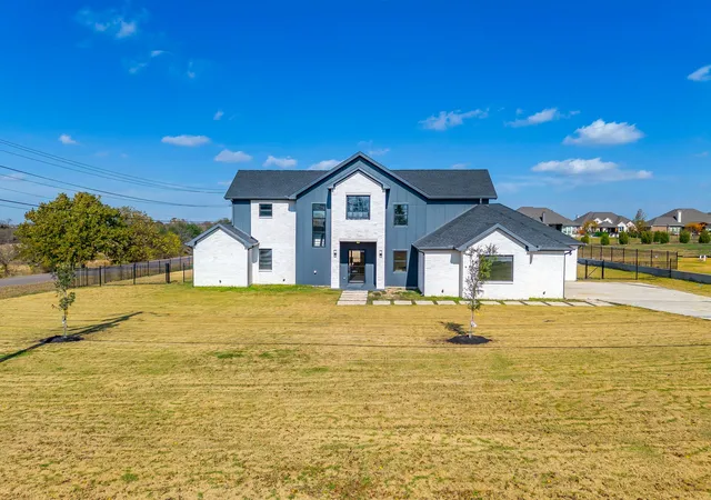 Photo 3 of Single family home for sale at 212 W Cottage Hill Pkwy, Celina, TX 75009 | MLS# 21114201 | Listing updated on 2026-07-07