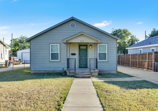 Photo 1 of Sale Pending at 5417 Como Dr, Fort Worth, TX 76107 | MLS# 21101657 | Listing updated on 2026-08-21