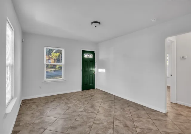 Photo 4 of Sale Pending at 5417 Como Dr, Fort Worth, TX 76107 | MLS# 21101657 | Listing updated on 2026-08-21