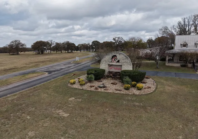 Homes for sale in Lindale, TX | 15431 Cr 424, Lindale, TX 75771 | MLS# 21118213