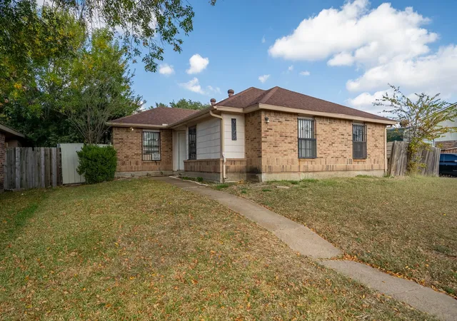 Photo 1 of Single family home for sale at 9319 Rutherglen Dr, Dallas, TX 75227 | MLS# 21117573 | Listing updated on 2026-08-31