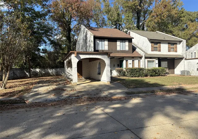 Photo 1 of Townhouse for sale at 774 Highland Square Dr, Shreveport, LA 71107 | MLS# 21116676 | Listing updated on 2026-07-16