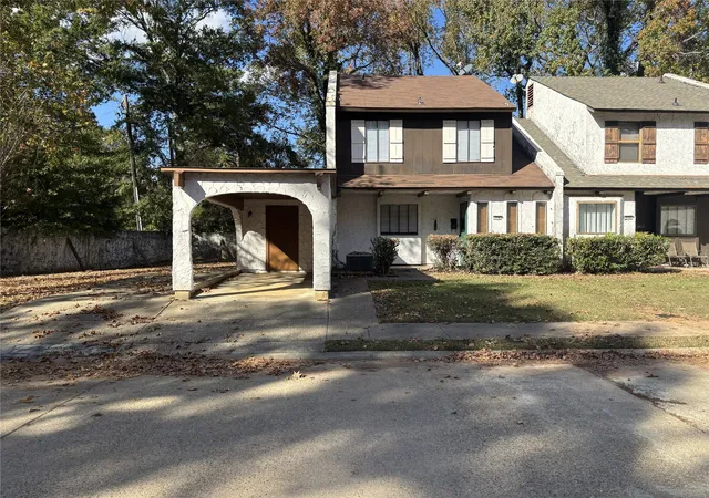 Photo 2 of Townhouse for sale at 774 Highland Square Dr, Shreveport, LA 71107 | MLS# 21116676 | Listing updated on 2026-07-16