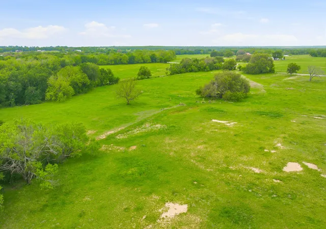 Homes for sale in De Leon, TX | 7450 E Hwy 6, De Leon, TX 76444 | MLS# 21118471