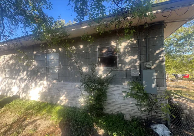 Homes for sale in Fort Worth, TX | 1217 High St, Fort Worth, TX 76110 | MLS# 21118702