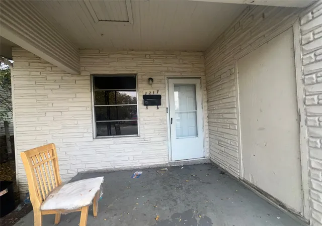 Homes for sale in Fort Worth, TX | 1217 High St, Fort Worth, TX 76110 | MLS# 21118702
