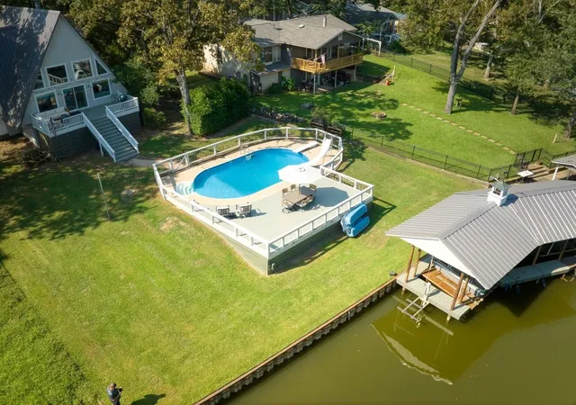 Photo 1 of Single family home for sale at 122 Havens Ct, Malakoff, TX 75148 | MLS# 21106985 | Listing updated on 2026-07-20