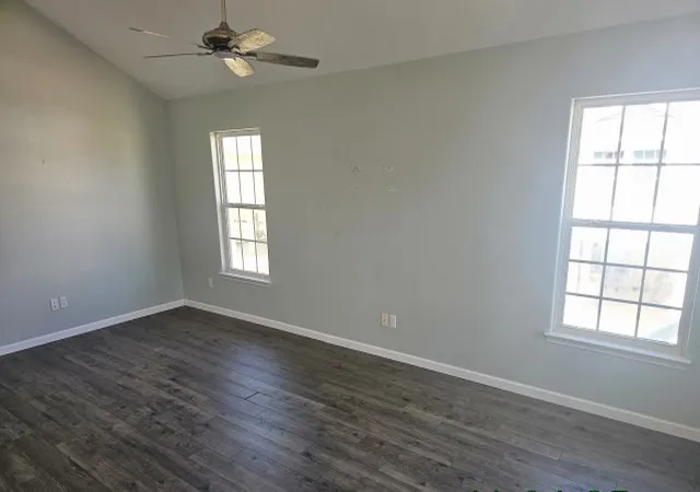 Homes for sale in Aransas Pass, TX | 1549 S Commercial St #11, Aransas Pass, TX 78336 | MLS# 21118890