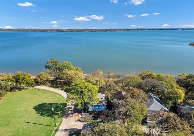 1st image of 560 Jay St, Shady Shores, TX 76208 | MLS# 21119160