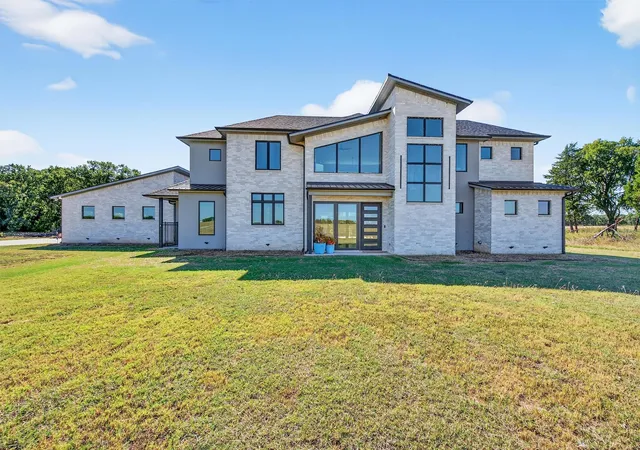 Homes for sale in Sadler, TX | 186 Martin Ln, Sadler, TX 76264 | MLS# 21093262