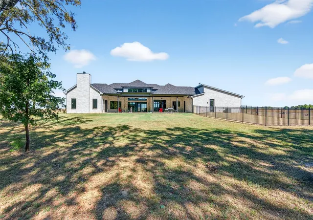 Homes for sale in Sadler, TX | 186 Martin Ln, Sadler, TX 76264 | MLS# 21093262